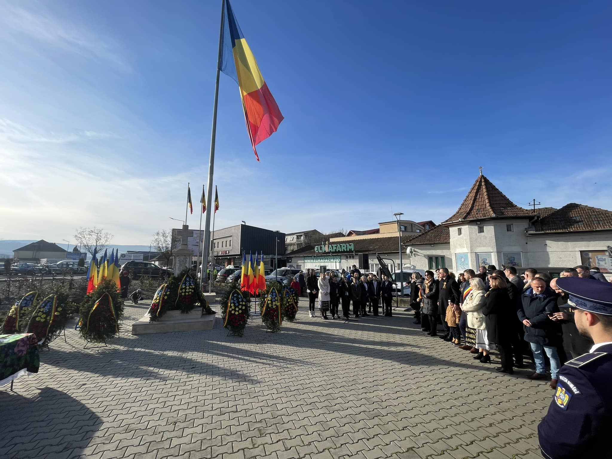 O ceremonie oficială a avut loc joi dimineață la Florești, cu ocazia zilei de 1 Decembrie. FOTO: Facebook/ Bogdan Pivariu