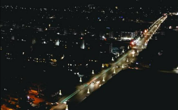 Mai multe străzi din comuna Florești vor avea iluminat public nou. Investiția este de aproximativ 2,4 milioane de lei/ Foto: Bogdan Pivariu/Facebook