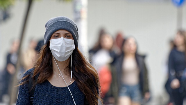 OMS speră că pandemia de COVID-19 nu va mai fi considerată o urgenţă de sănătate la nivel global începând de anul viitor/ Foto: pixabay.com