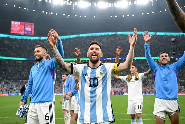 Lionel Messi împreună cu jucătorii Argentinei /FOTO: FIFA World Cup - Facebook