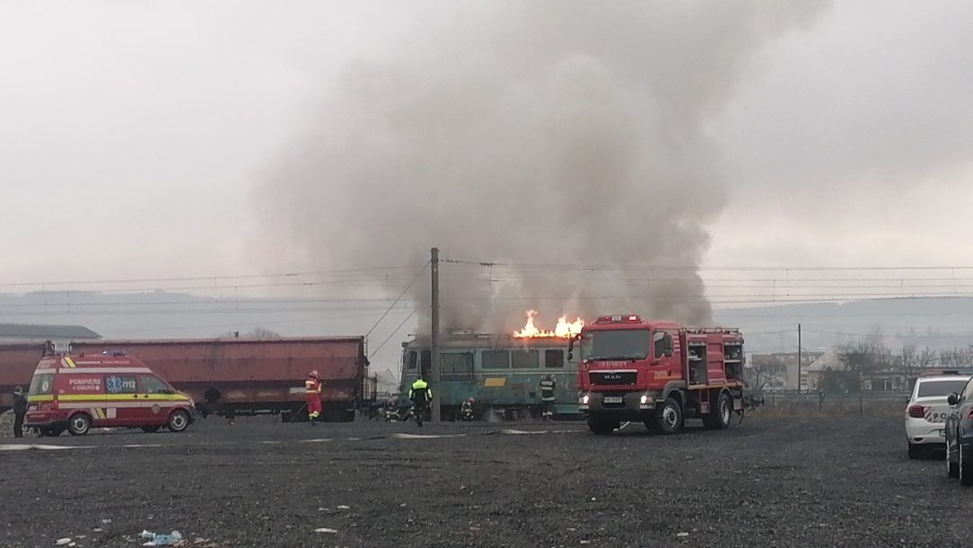 Locomotivă în flăcări, Dej/ Foto: dejeanul.ro