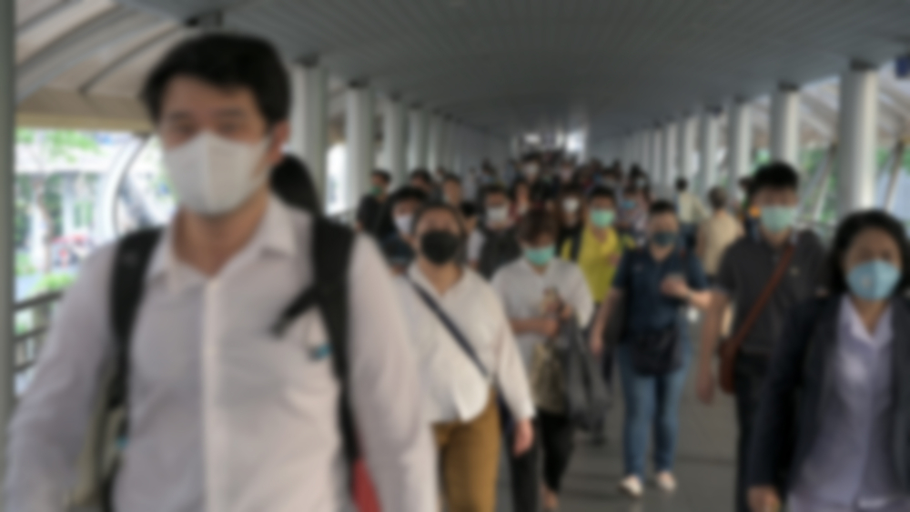 Măsură anti-COVID-19: mulțime purtând mască în China / Foto: depositphotos.com