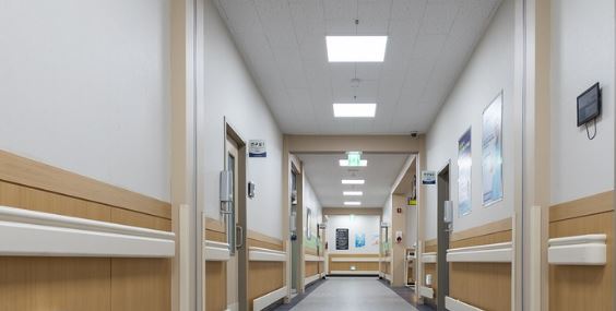 Unele spitale din țară suspendă programul de vizite din cauza infecțiilor respiratorii/ captură foto: pixabay.com