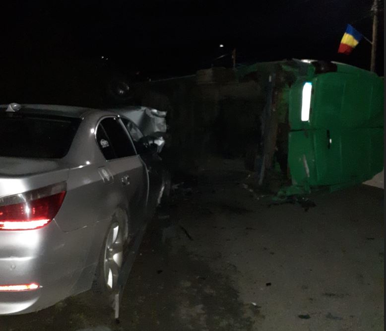 Două mașini distruse într-un accident de la Frata, Cluj / Foto: ISU Cluj