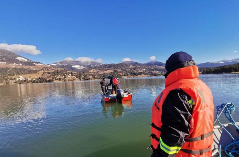 Scafandrii din cadrul ISU Cluj s-au alăturat căutărilor unui tânăr de 22 de ani care a căzut sâmbătă în lacul Colibița/ Foto: ISU Bistrița-Năsăud - Facebook
