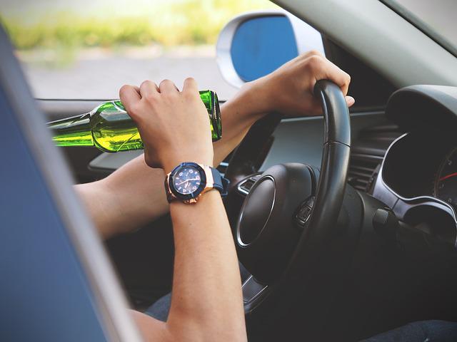 Drogați, fără permis de conducere sau aflați sub influența alcoolului, așa au fost prinși unii dintre șoferii în acest week-end pe drumurile din Cluj/ Foto: pixabay.com