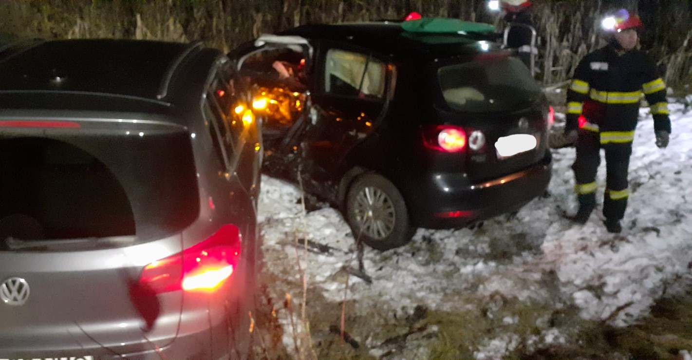 Un accident grav a avut loc, luni dimineața, între localitățile clujene Gilău și Căpușu Mare/ Foto: ISU Cluj