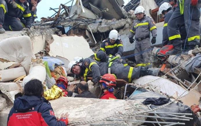 Bilanțul morților după cutremurul din Turcia este de peste 15 mii. Acțiunile salvatorilor români continuă/captură foto IGSU Facebook.com