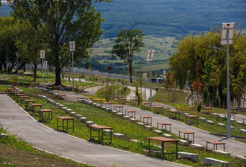 Cimitirul-parc din Someșeni / Foto: captură foto - Emil Boc Facebook