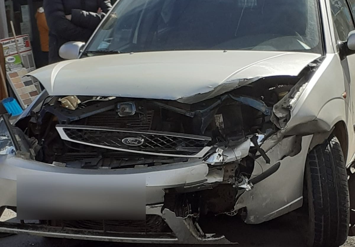 Un accident în care au fost implicate două mașini a avut loc, marți, în Câmpia Turzii/ Foto: ISU Cluj