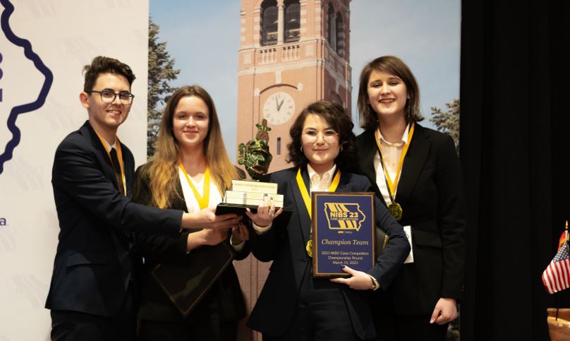 Studenții UBB, câștigătorii concursului internațional NIBS Worldwide Case Competition / Foto: Universitatea Babeș-Bolyai Cluj-Napoca