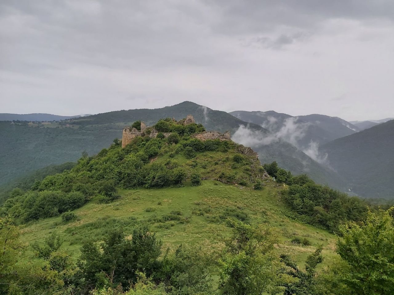 Destinații din Cluj. Cetatea Liteni, nestemata Țării Călatei / Foto: Raymond FÜSTÖS