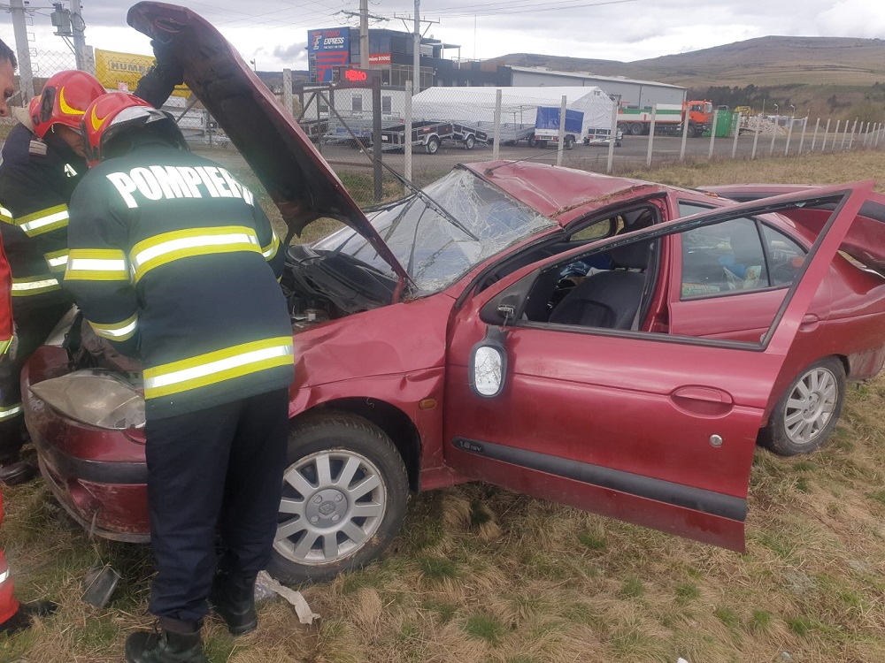 Mașină avariată între Florești și Gilău. Sursă foto ISU Cluj