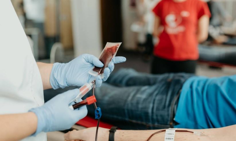 Zeci de persoane au donat sânge în prima zi a campaniei derulate de UBB/Foto: Centrul de Transfuzie Sanguină Cluj Facebook.com