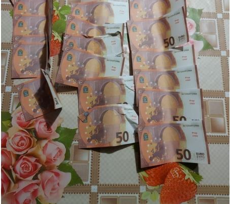 Percheziții în Cluj și alte localități la persoane bănuite de punerea în circulație a bancnotelor contrafăcute/Foto: Poliția Română