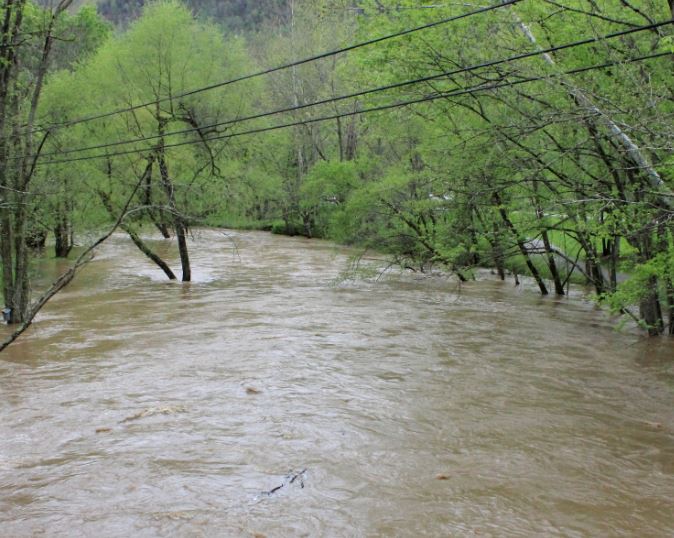 Cod Galben pe râurile din Cluj și alte județe. Stare de maximă vigilență hidrologică/Foto: Institutul National de Hidrologie și Gospodărire a Apelor Facebook.com