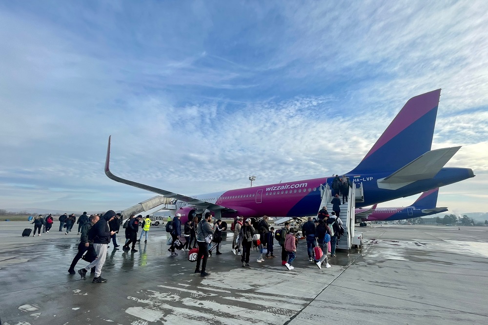 Îmbarcare avion Wizz Air. Sursă foto Facebook Aeroportul Internațional Avram Iancu Cluj