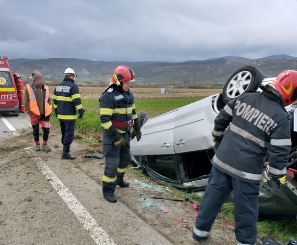 Accident rutier in Câțcău. Pompierii au intervenit/Foto: ISU Cluj