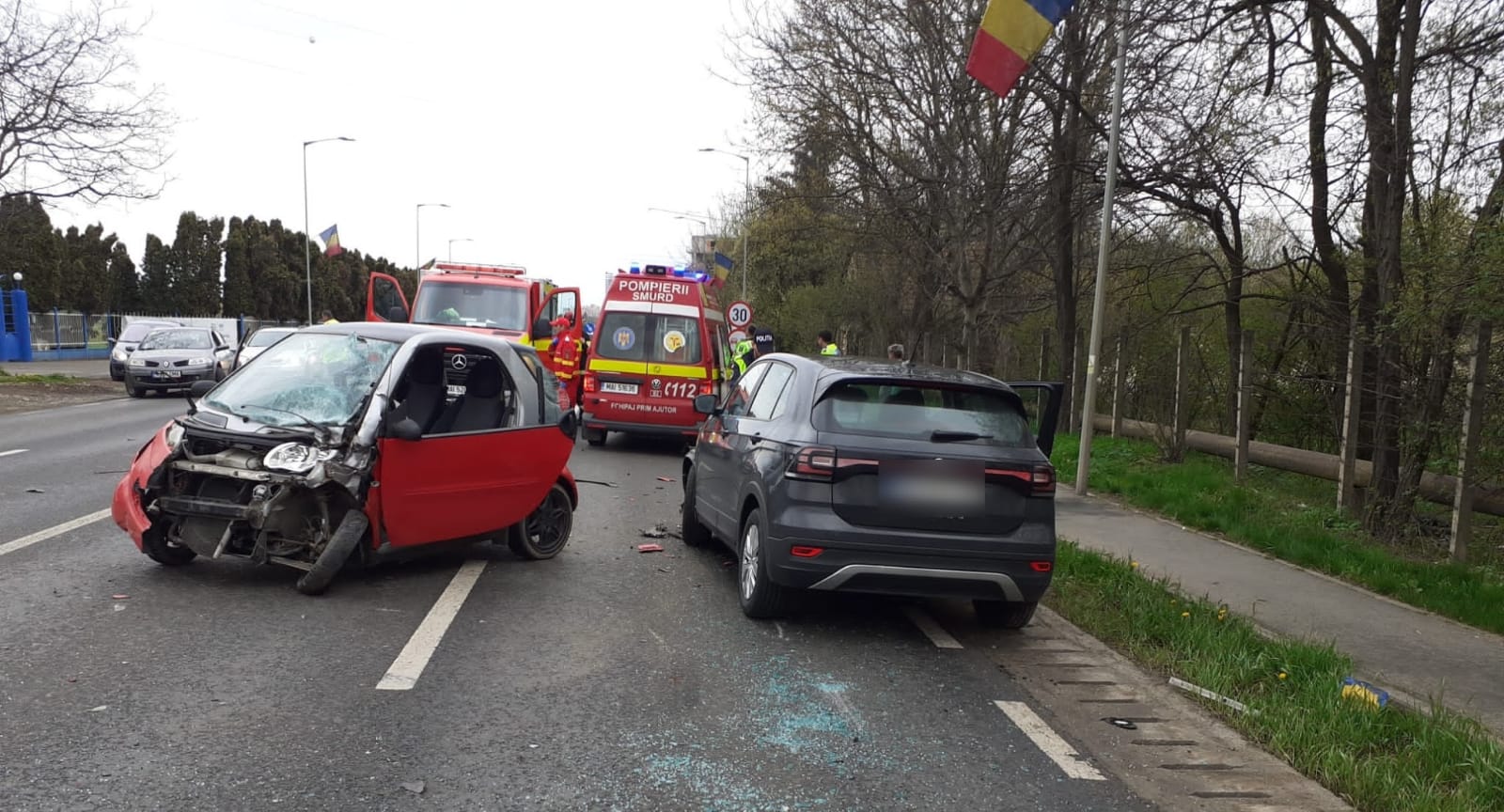 Un accident rutier a avut loc, duminică, la ieșirea din Cluj-Napoca spre Florești/ Foto: ISU Cluj