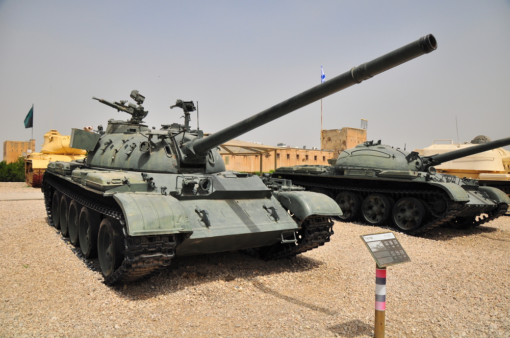 Rusia „scoate de la naftalină” tancurile sovietice T-55, pe care ar urma să le folosească în Ucraina. Sursă foto: depositphotos.com