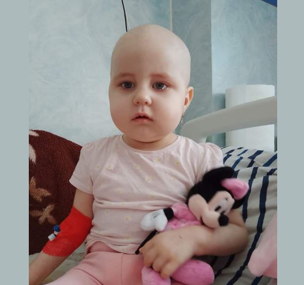 Fetiță internată la Pediatrie 2 în Cluj, diagnosticată cu leucemie / Foto: Ovidiu Vreme - Facebook