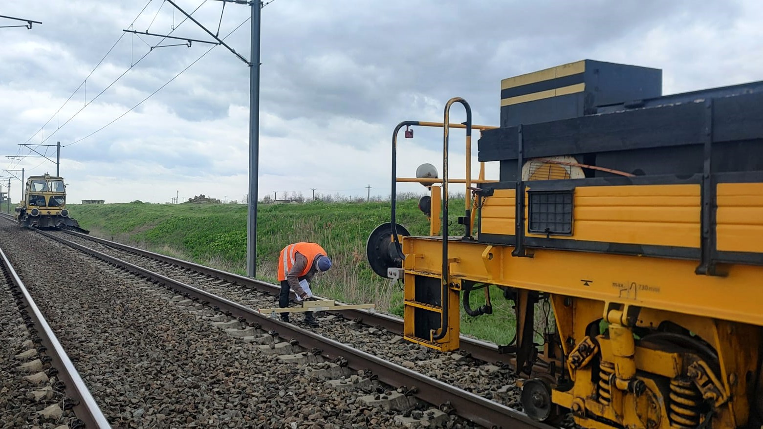 Lucrători feroviari / Foto: Facebook  - CFR Infrastructura