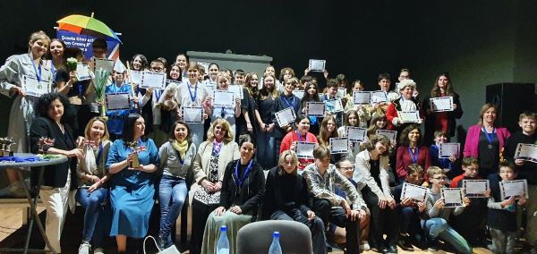 În data de 16 mai 2023 Școala Gimnazială „Ion Creangă” a sărbătorit, împreună cu celelalte școli participante, ediția aniversară (10 ANI) a Concursului Interjudețean „THE BRITISH FACTOR”/ Foto: organizatori