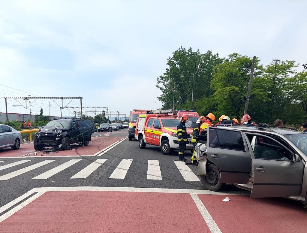 Un accident rutier a avut loc, miercuri, în localitatea clujeană Jucu/ Foto: ISU Cluj