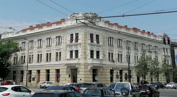 La intersecția dintre străzile Horea și General Dragalina se află una dintre clădirile cu încărcătură istorică ale Clujului/ Foto: Septimiu Moga - Facebook