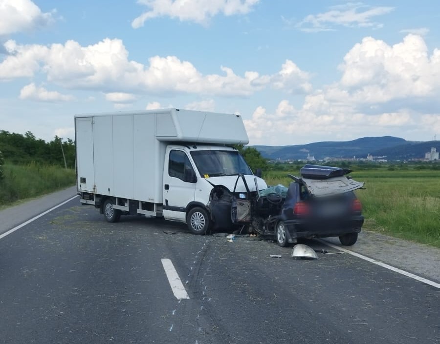 Un accident rutier a avut loc, vineri, între localitățile Livada și Băița/ Foto: IPJ Cluj