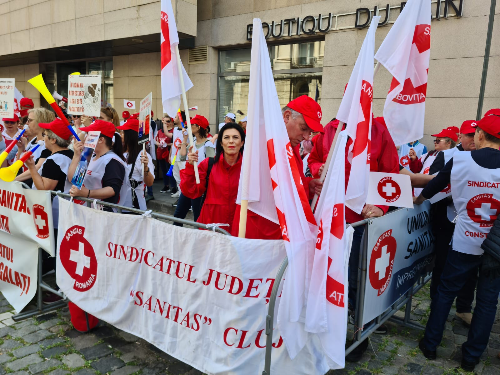Sindicaliștii din Sanitas amenință cu greva generală. FOTO: Facebook/ Federatia Sanitas din Romania