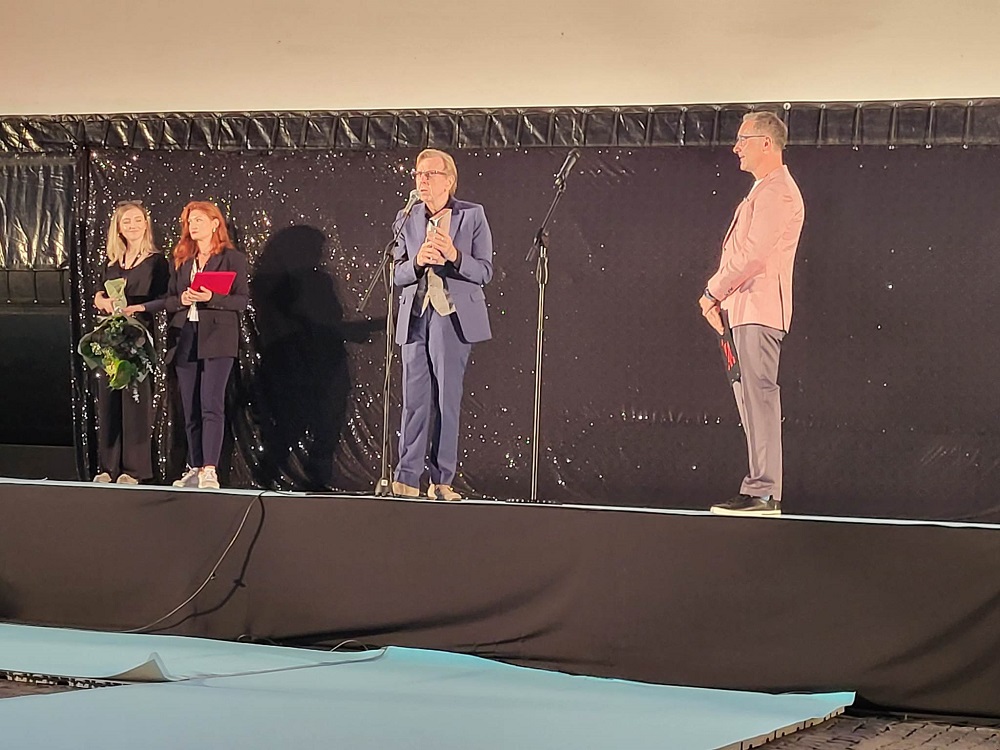 Actorul britanic Timothy Spall a primit Premiul pentru Întreaga Activitate la Gala de Deschidere a festivalului TIFF, care a avut loc vineri seara în Piața Unirii. Foto monitorulcj.ro