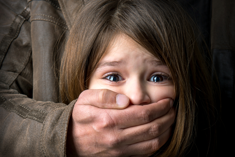 Peste 1.000 de abuzuri asupra copiilor, semnalate în Cluj în 2023 / Foto: depositphotos.com