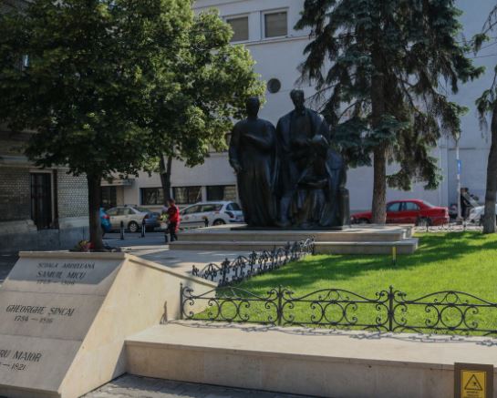 Aviz favorabil în comisia de monumente pentru reamplasarea Grupului Statuar „Școala Ardeleană” în formula inițailă/Foto: monuments-remembrance.eu