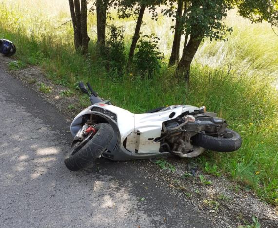 Un motociclist a fost rănit în urma unui accident rutier. Conducătorul motocicletei a fost transportat la spital/Foto: ISU Cluj
