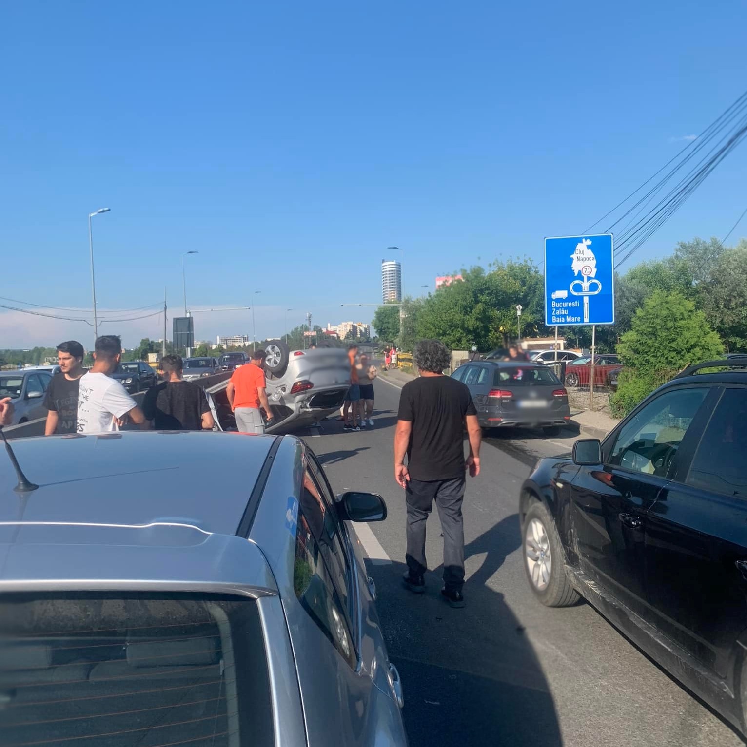 Accident cu patru mașini, pe Calea Florești. FOTO: Facebook/ Info Trafic Cluj-Napoca