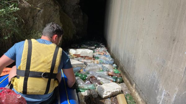 S-au strâns 2.600 de saci de gunoaie din zona lacului Tarnița/ Foto: Consiliul Județean Cluj