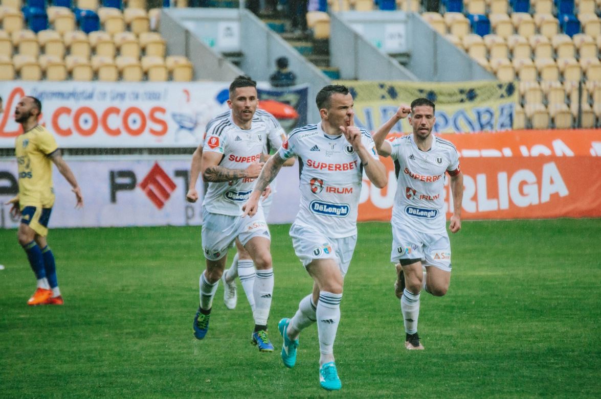 „Studenții” încep noul sezon din Superliga cu un duel tare în deplasare pe „Ilie Oană” / Foto: Facebook - Universitatea Cluj