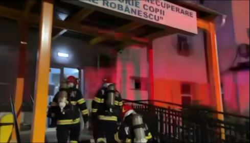 Incendiu cauzat de o explozie la Centrul de Recuperare pentru Copii dr. Nicolae Robănescu din București/Foto: ISU București Ilfov