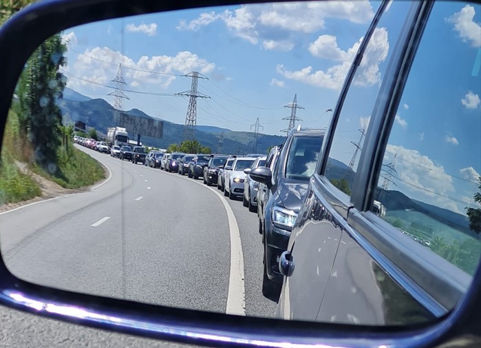 Trafic blocat pe drumul Cluj-Gilău, DN1 E60, pe la km 498 / Foto: monitorulcj.ro