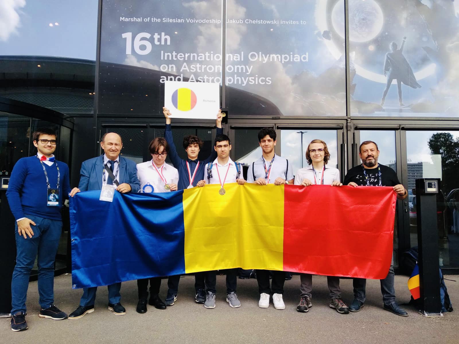 Elevii români au obținut rezultate remarcabile la Olimpiada Internaţională de Astronomie şi Astrofizică. FOTO: Facebook/ MInisterul Educației