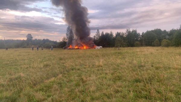 Un avion care îi aparține fondatorului grupului Wagner, Evgheni Prigojin, s-a prăbușit în regiunea rusă Tver/ Foto: @MyLordBebo - Twitter