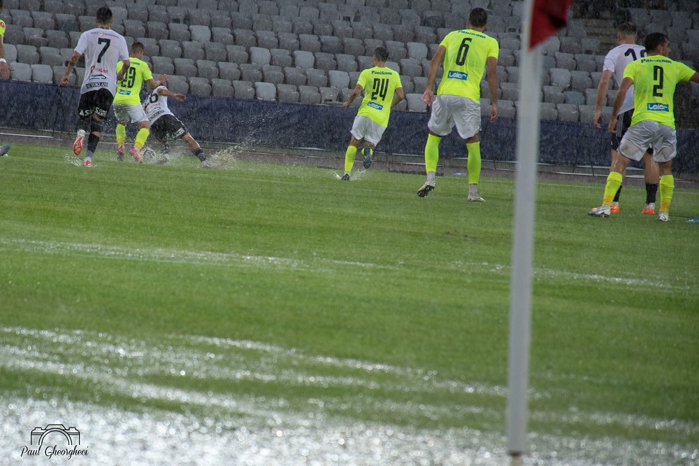 Duelul dintre U Cluj și Poli Iași, din etapa cu numărul 8 din SuperLiga, a fost amânat din cauza unei ploi torențiale. Foto: monitorulcj.ro