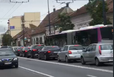 Autoturisme în trafic pe Calea Mănăștur-Calea Moților/foto: monitorulcj.ro