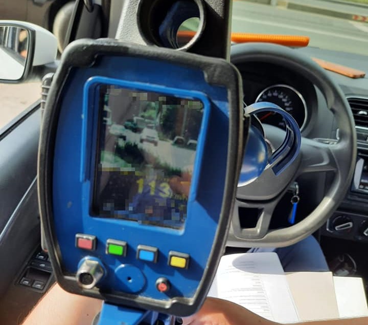 Dispozitiv radar pentru depistarea vitezomanilor. Foto: Facebook Inspectoratul de Poliție Județean Cluj