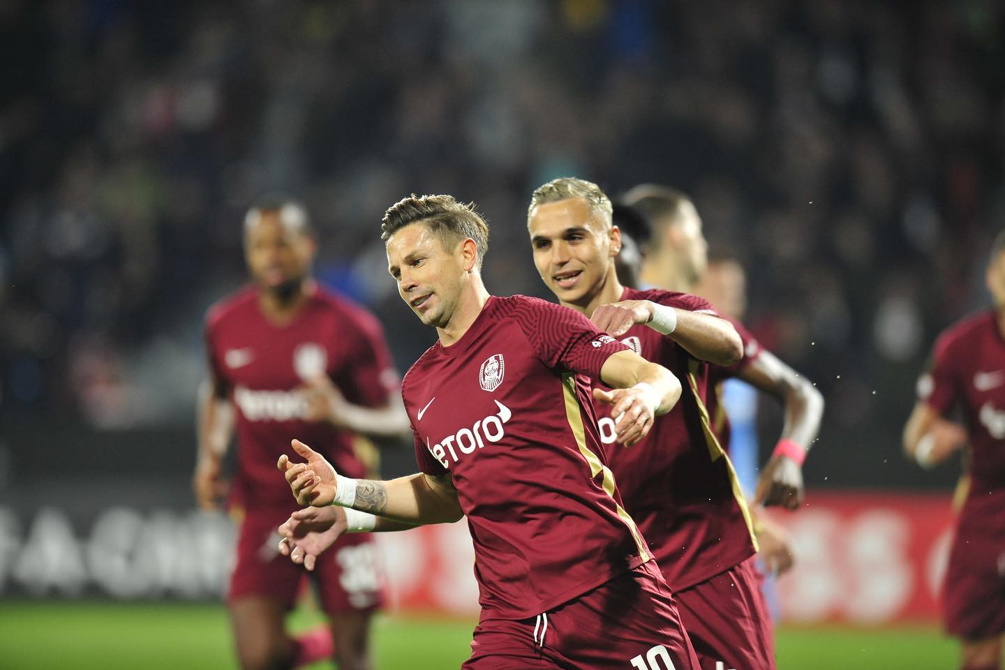 CFR Cluj nu profită de pasul greșit făcut de FCSB și ratează ocazia de a  trece pe primul loc! Hermannstadt se impune și termină turul pe locul 4