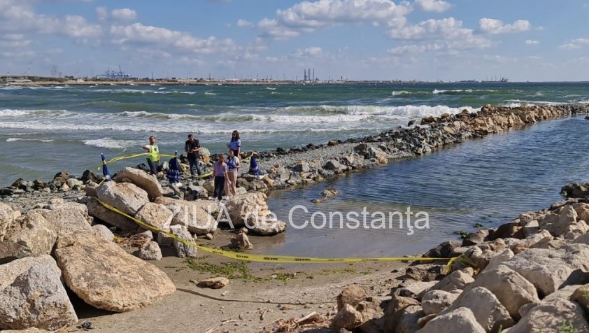 Cadavrul unui nou-născut, descoperit pe o plajă din Constanța / Foto: Ziua de Constanta