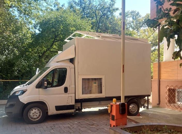 Laborator mobil pentru monitorizarea mirosului greu din Cluj/Foto: Prefectura Cluj