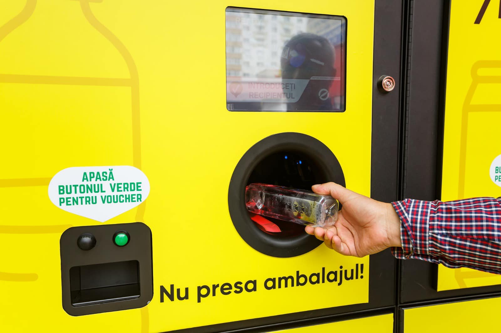 Sistemul de garanție-returnare pentru ambalajele de băuturi va fi implementat la finalul lunii octombrie / Foto: Facebook - Municipiul Cluj-Napoca