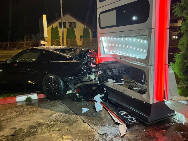 Un accident rutier a avut loc, duminică seară, pe Calea Turzii din municipiul Cluj-Napoca/ Foto: ISU Cluj